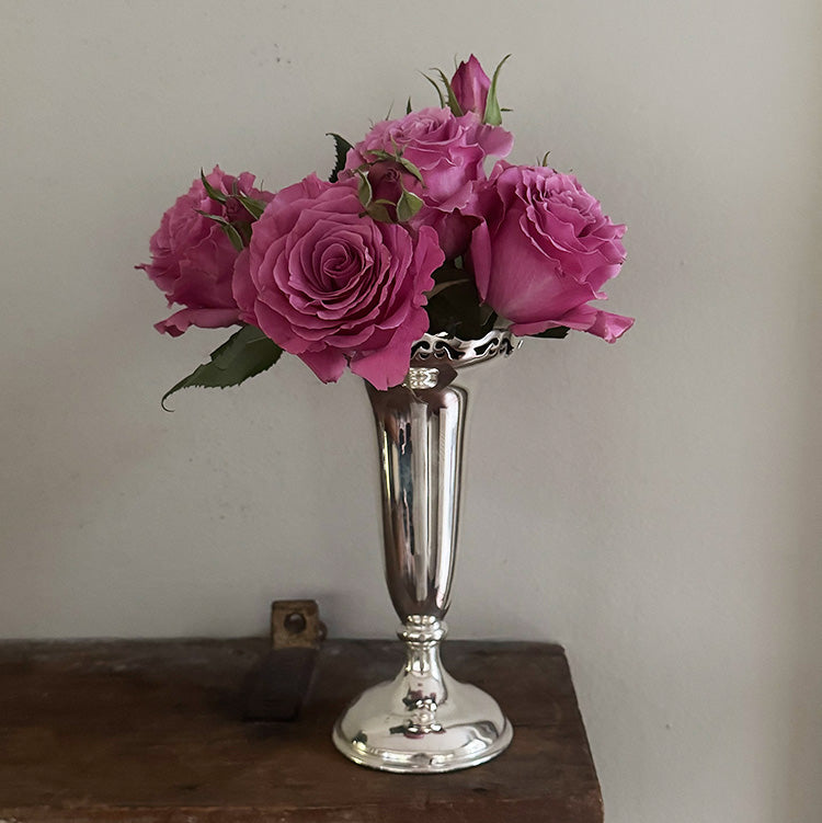 Vinrage 7.5" Vase with Pierced Scalloped Top