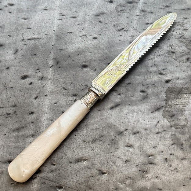 Vintage Serrated Cake/Bread  Knife