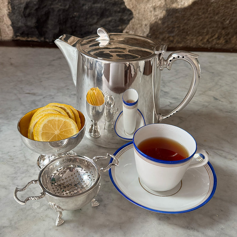 Vintage Round Tea Pot, 7.5 Cups